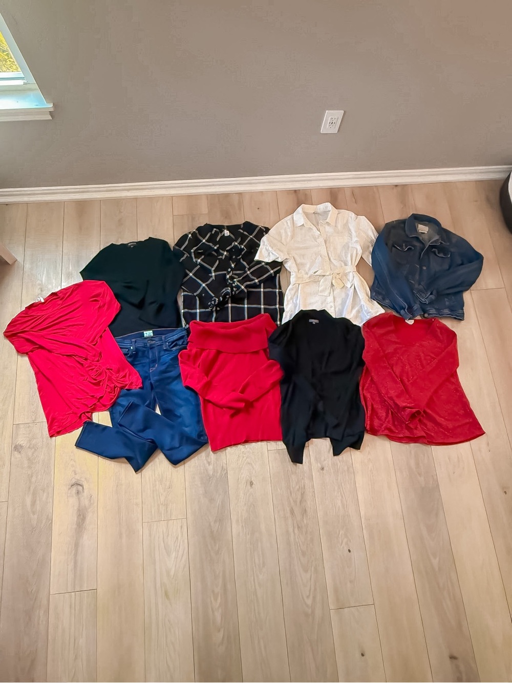 WOMENS CUTE AND FESTIVE BOUTIQUE FALL WINTER OUTFIT CAPSULE BUNDLE SIZE SMALL